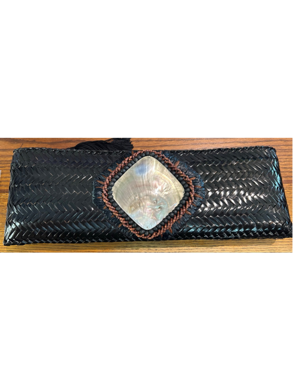 Women's Rare vintage Adrienne Vittadini woven pandan leaf clutch